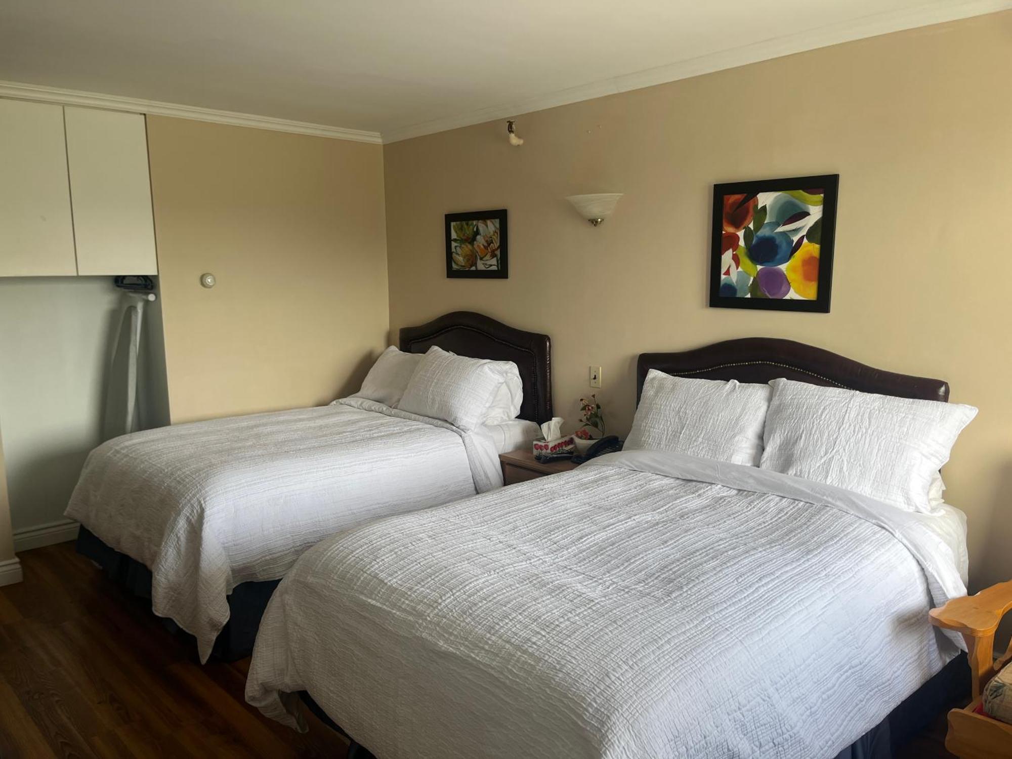 Hotel Motel Le Château Lac-Mégantic Buitenkant foto